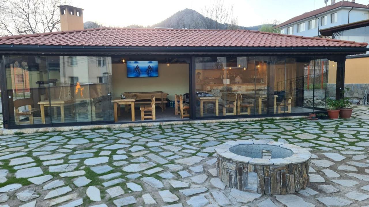Guesthouse Nefertiti Smoljan Exteriér fotografie