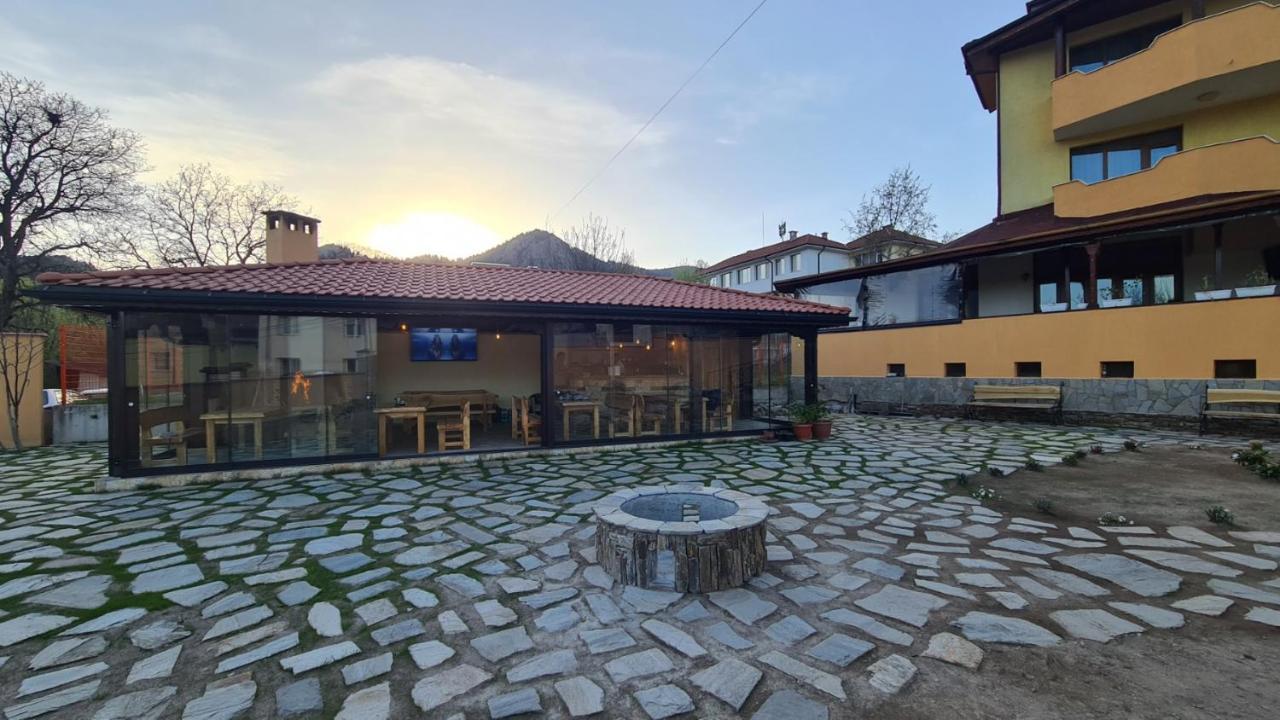 Guesthouse Nefertiti Smoljan Exteriér fotografie