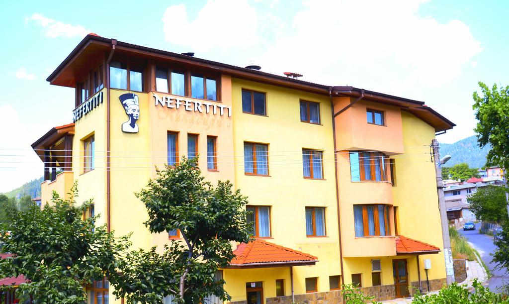 Guesthouse Nefertiti Smoljan Exteriér fotografie
