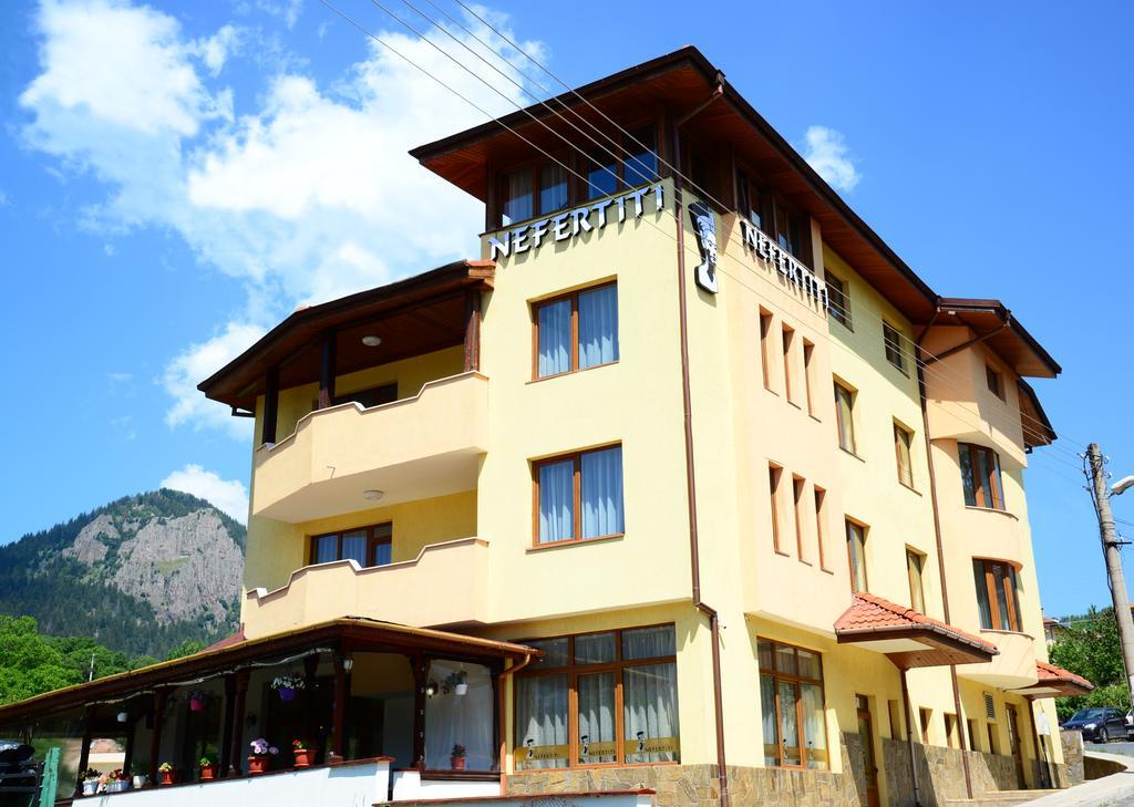 Guesthouse Nefertiti Smoljan Exteriér fotografie